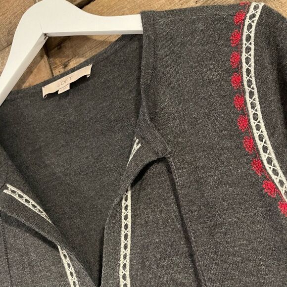 Loft tassled gray knit long sleeved top - S - Picture 3 of 8